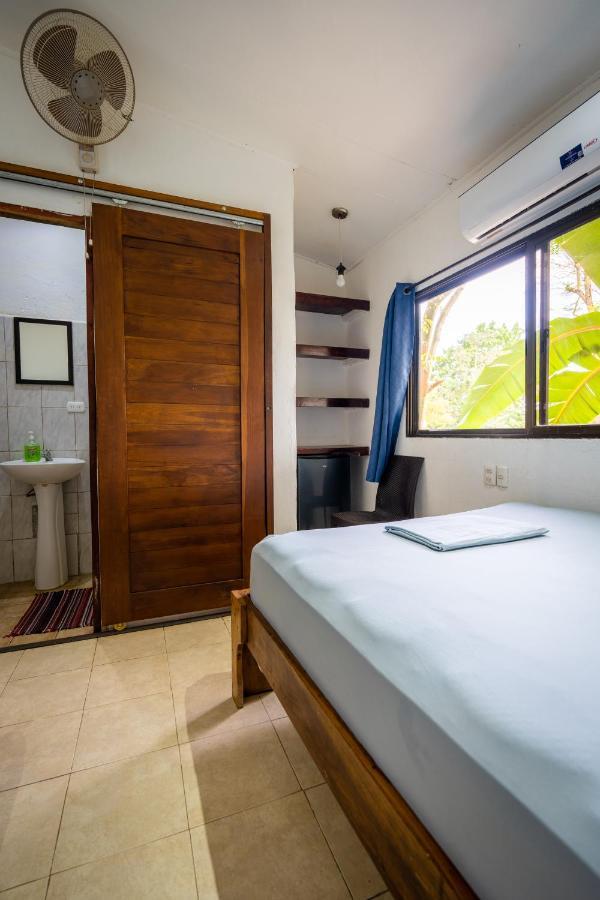 Playa Santa Teresa  Pura Vida Mini Hostel Santa Teresa מראה חיצוני תמונה